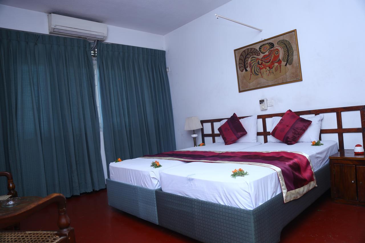 Nilani Hotel Ratnapura Exteriér fotografie